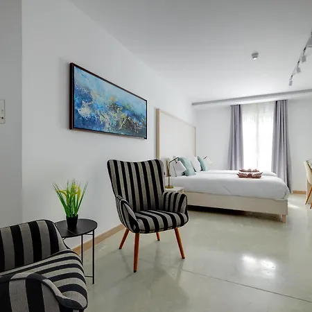 Kirxa And 게스트하우스