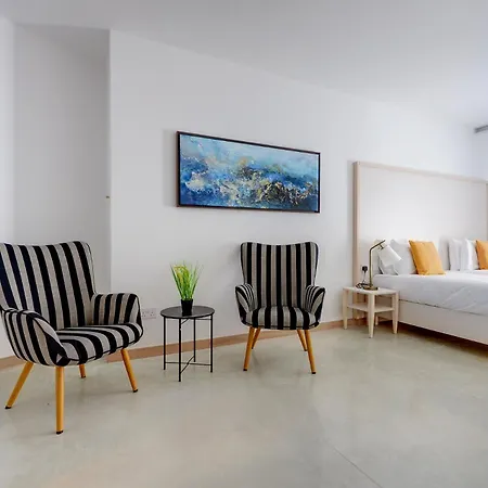 게스트하우스 Kirxa And 3*