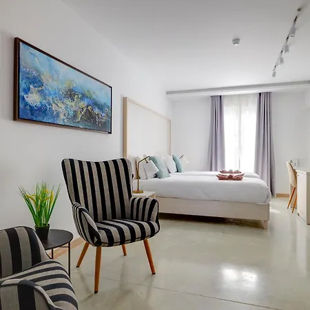 Kirxa And ゲストハウス 3*