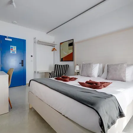 ゲストハウス Kirxa And スリーマ