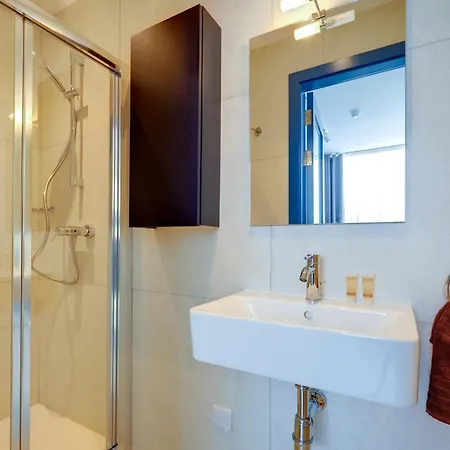 Kirxa And ゲストハウス 3*