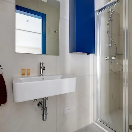 ゲストハウス Kirxa And 3*